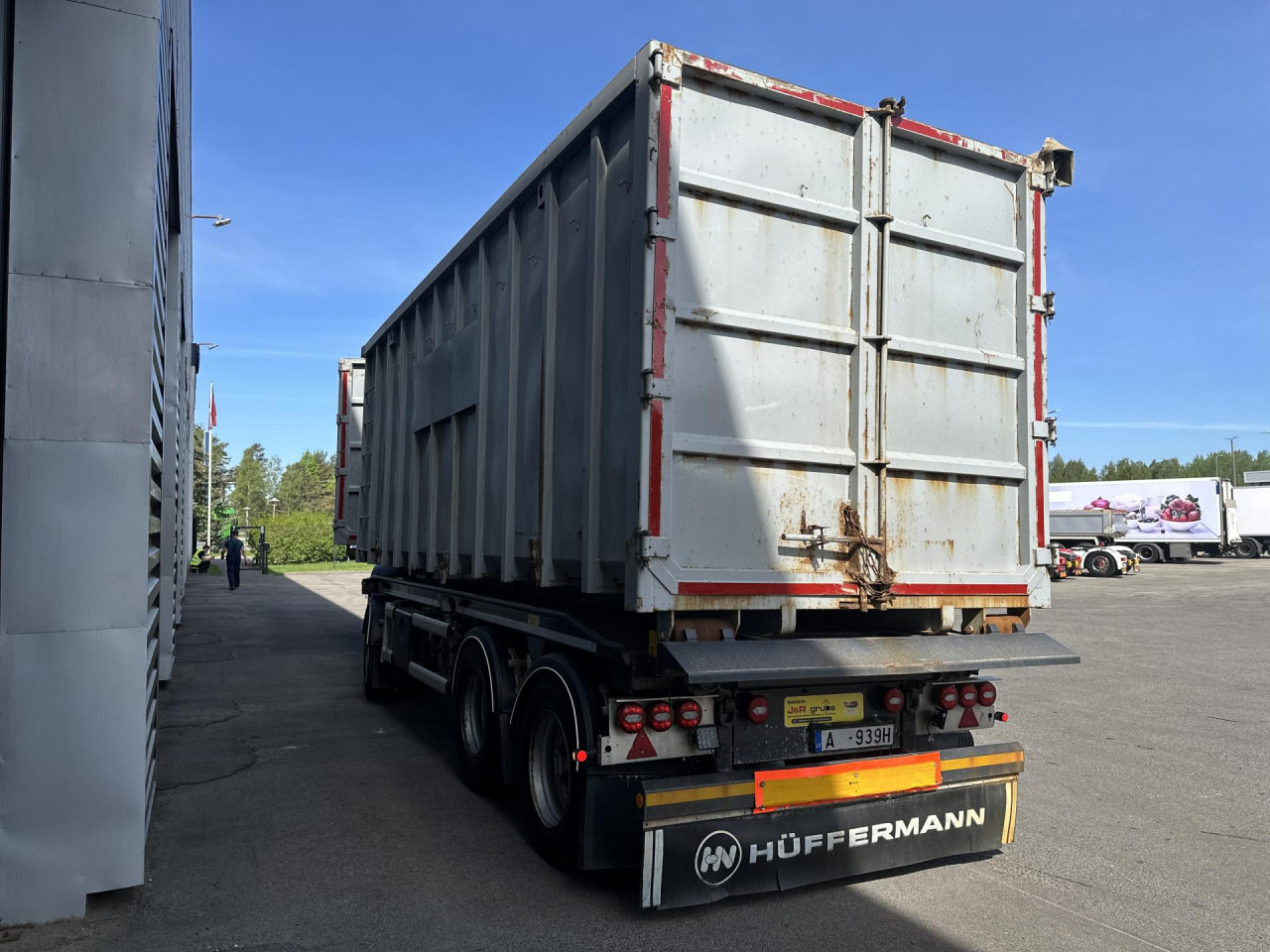SCANIA R 450 B6x4HA - Kamion sa golom šasijom i zatvorenom kabinom: slika 4 SCANIA R 450 B6x4HA - Kamion sa golom šasijom i zatvorenom kabinom: slika 4