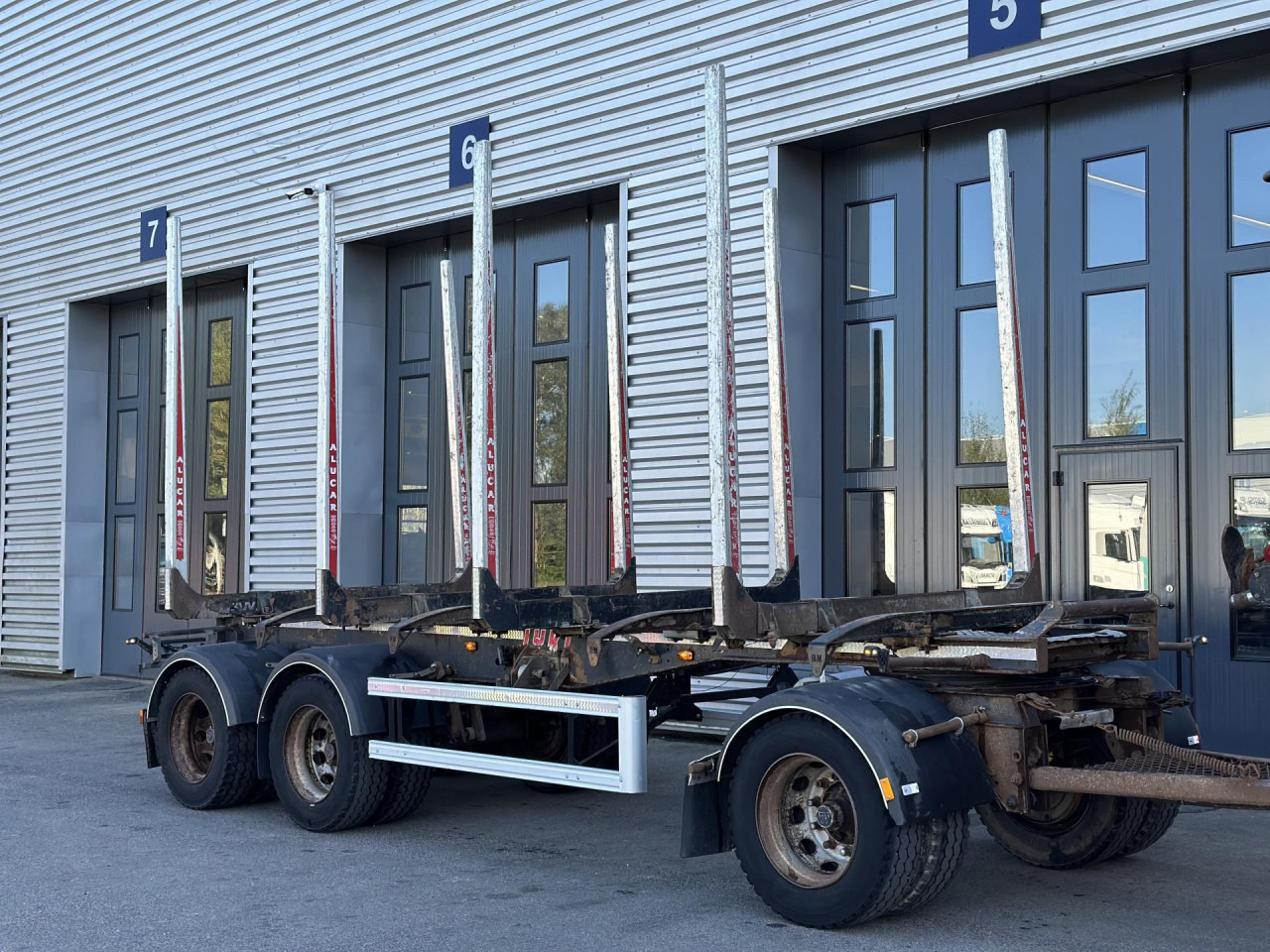 SCANIA R 450 B6x4HZ - Kamion sa golom šasijom i zatvorenom kabinom: slika 3 SCANIA R 450 B6x4HZ - Kamion sa golom šasijom i zatvorenom kabinom: slika 3