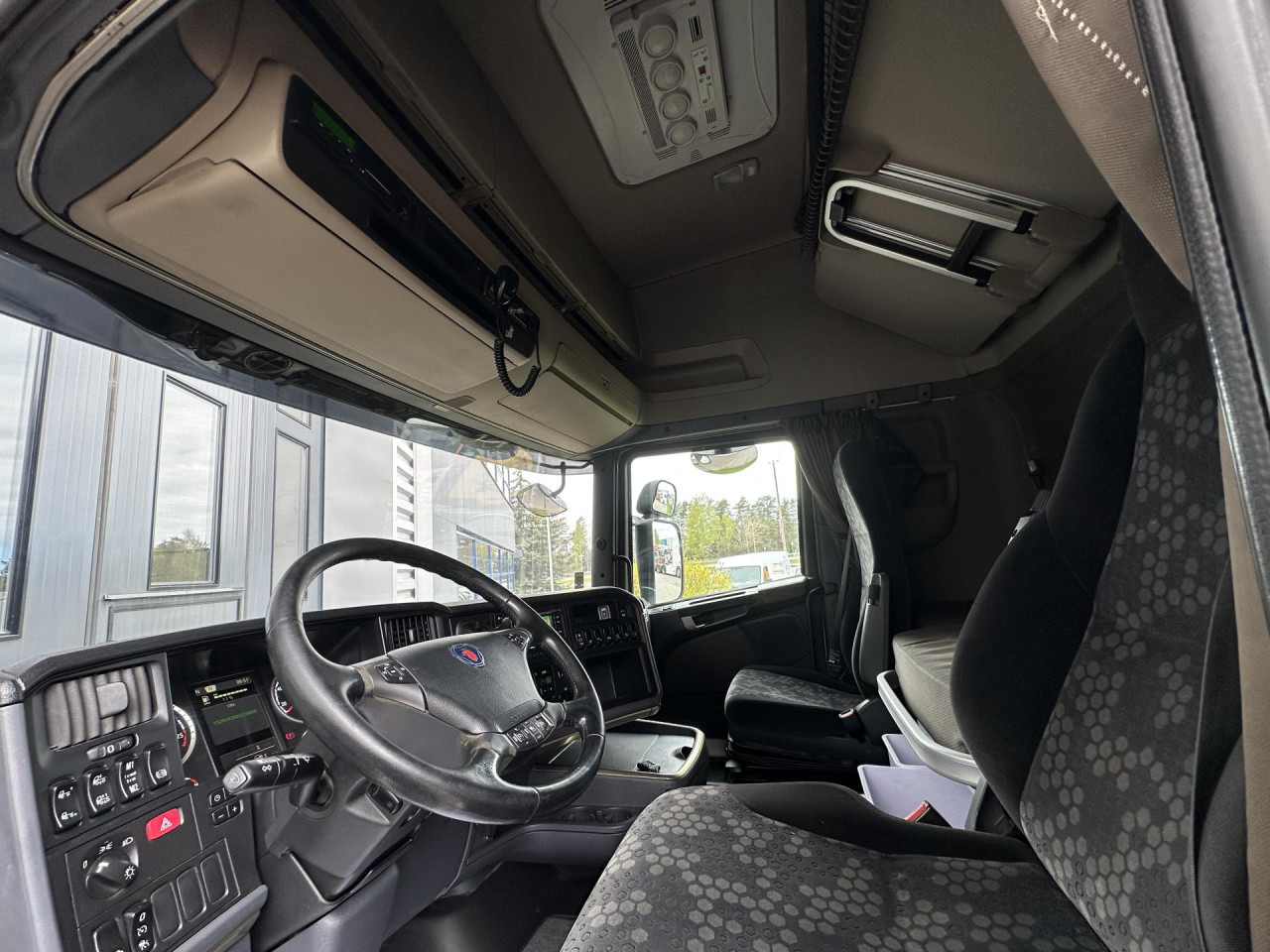 SCANIA R 410 LA4x2MNA - Tegljač: slika 2 SCANIA R 410 LA4x2MNA - Tegljač: slika 2