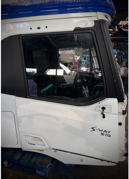 Iveco 2022 - Vrata i delovi: slika 1 Iveco 2022 - Vrata i delovi: slika 1