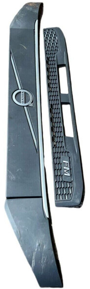 Volvo 2022 - Rešetka: slika 1 Volvo 2022 - Rešetka: slika 1