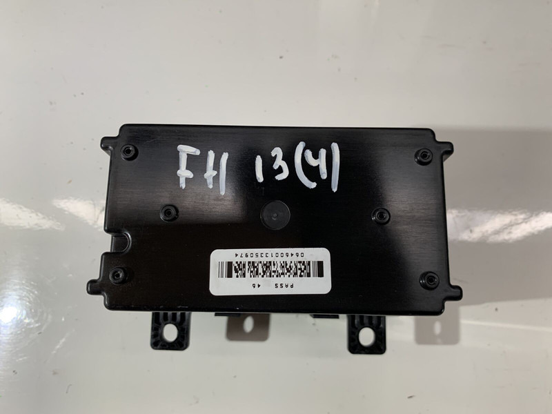 Volvo 20758798-P02 06460013 - Upravljačka jedinica: slika 2 Volvo 20758798-P02 06460013 - Upravljačka jedinica: slika 2