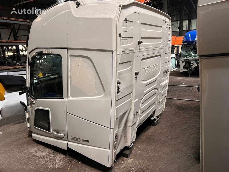 Volvo FH Left side doors - Vrata i delovi: slika 3 Volvo FH Left side doors - Vrata i delovi: slika 3