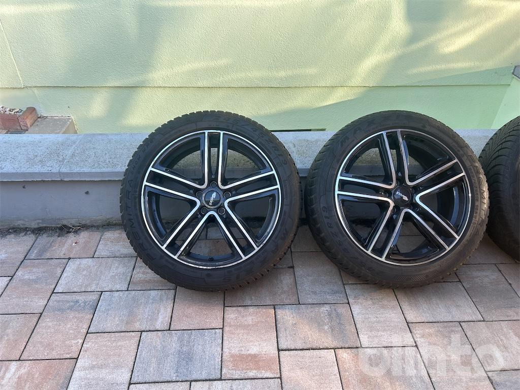 245 / 45 ZR 19 PREMITRA. (2024) - Kompletan točak za Automobil: slika 2 245 / 45 ZR 19 PREMITRA. (2024) - Kompletan točak za Automobil: slika 2
