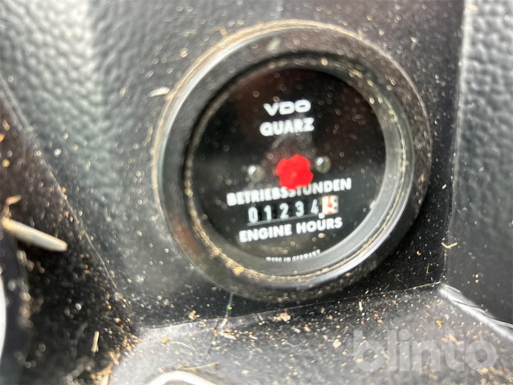 Deutz-Fahr M 36.40 - Kombinovani kombajn: slika 5 Deutz-Fahr M 36.40 - Kombinovani kombajn: slika 5