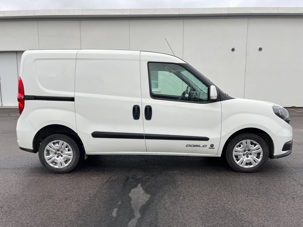 FIAT DOBLO - Dostavno vozilo: slika 4 FIAT DOBLO - Dostavno vozilo: slika 4