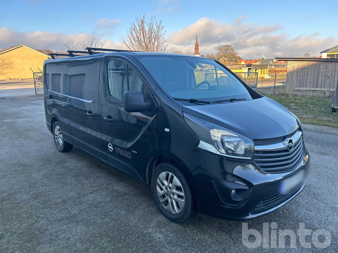 OPEL Vivaro - 9.900mil - Leasbar - Dostavno vozilo: slika 3 OPEL Vivaro - 9.900mil - Leasbar - Dostavno vozilo: slika 3