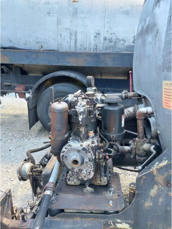 1996 Bindemitteltank / Bindemittelspritzmaschine - Druga mašina: slika 4 1996 Bindemitteltank / Bindemittelspritzmaschine - Druga mašina: slika 4