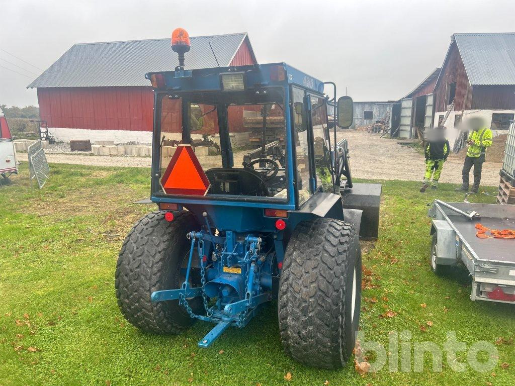 FORD 1910 4WD - Traktor: slika 3 FORD 1910 4WD - Traktor: slika 3