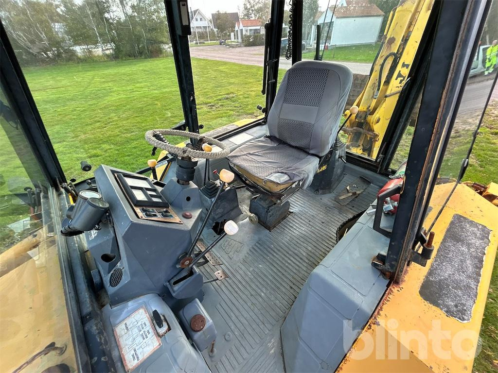 JCB 3CX-4 - 5 redskap - Bager utovarivač: slika 4 JCB 3CX-4 - 5 redskap - Bager utovarivač: slika 4