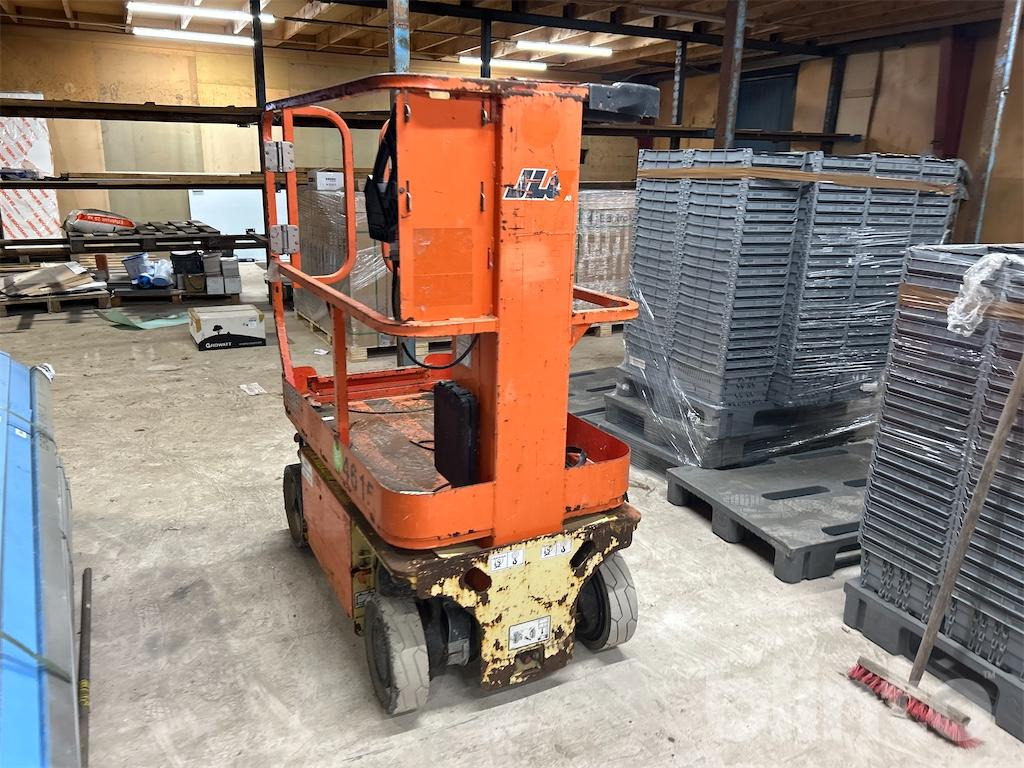 JLG 1230ES - Jarbolna penjajuća platforma: slika 4 JLG 1230ES - Jarbolna penjajuća platforma: slika 4