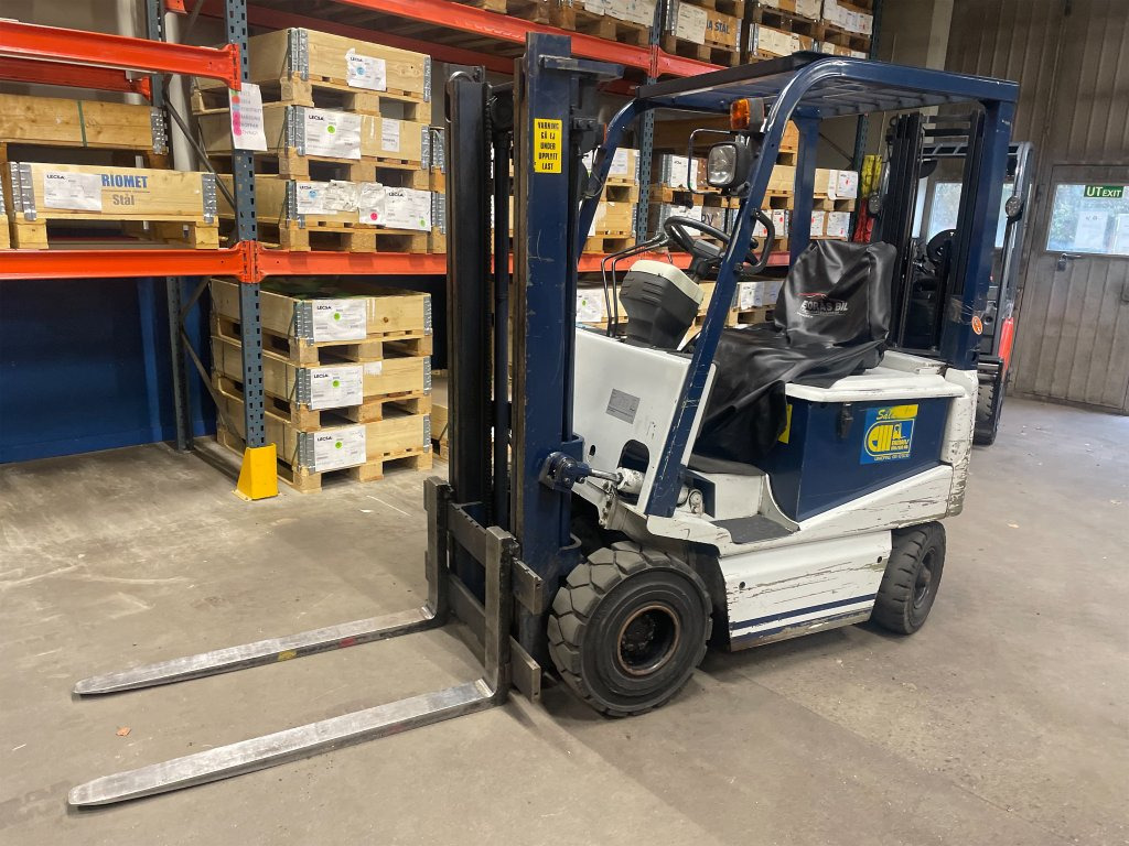 Komatsu - Viljuškar: slika 1 Komatsu - Viljuškar: slika 1