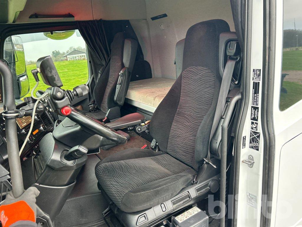 Mercedes-Benz Arocs 3253LK - JOAB L24 - Kamion sa hidrauličnom kukom: slika 4 Mercedes-Benz Arocs 3253LK - JOAB L24 - Kamion sa hidrauličnom kukom: slika 4