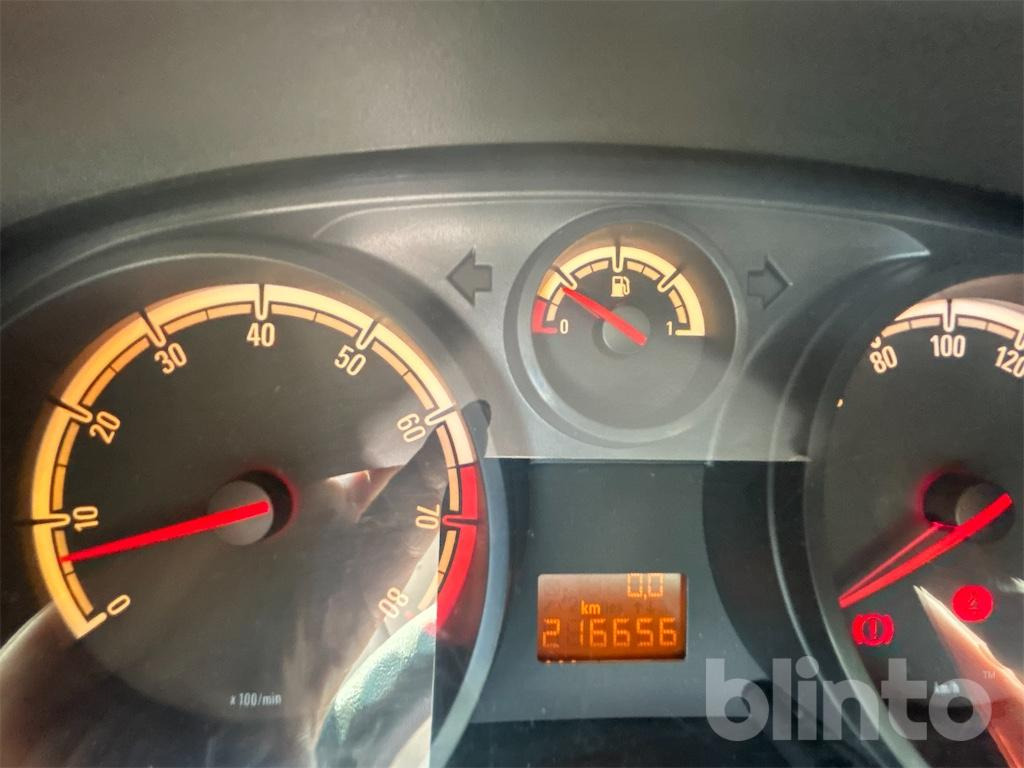 Opel Corsa (2011) - Automobil: slika 5 Opel Corsa (2011) - Automobil: slika 5