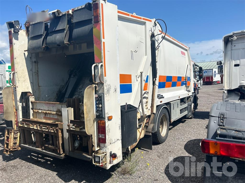 SCANIA P94DB4X2LA230 - Kamion za smeće: slika 4 SCANIA P94DB4X2LA230 - Kamion za smeće: slika 4