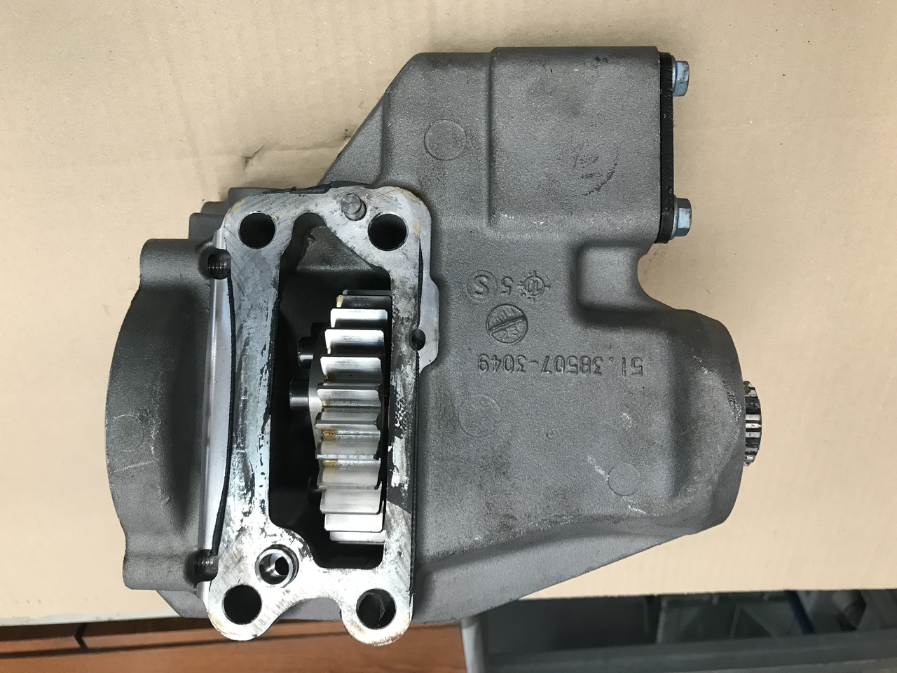 CARCASSA RIDUTTORE ASSEMBLAGGIO POMPA CARBURANTE ALTA PRESSIONE MAN 51385075020 - Pumpa za gorivo za Kamion: slika 5 CARCASSA RIDUTTORE ASSEMBLAGGIO POMPA CARBURANTE ALTA PRESSIONE MAN 51385075020 - Pumpa za gorivo za Kamion: slika 5