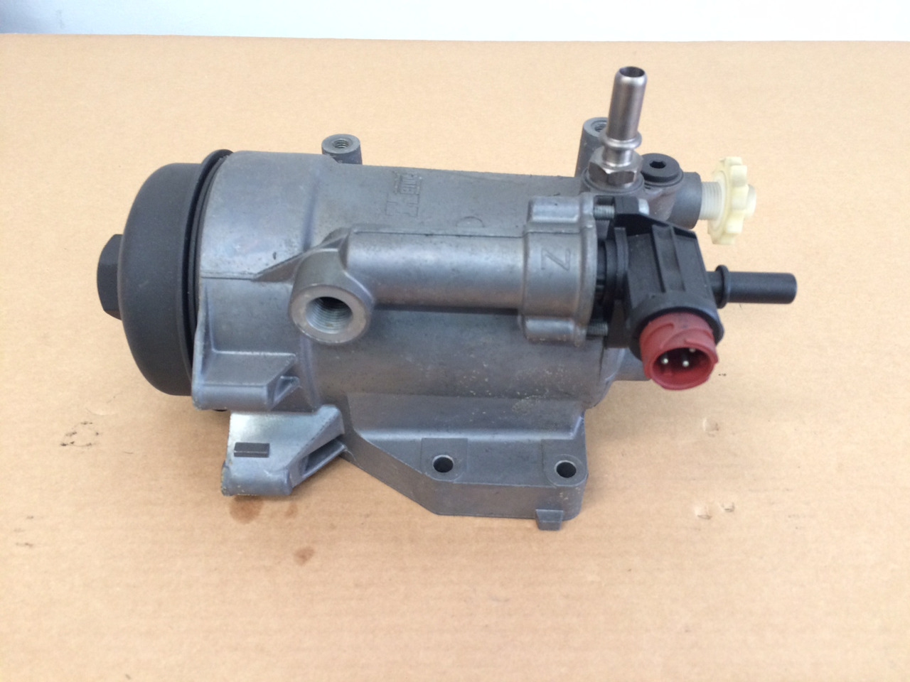 GRUPPO FILTRO CARBURANTE CON RISCALDAMENTO MAN - Filter za gorivo za Kamion: slika 3 GRUPPO FILTRO CARBURANTE CON RISCALDAMENTO MAN - Filter za gorivo za Kamion: slika 3