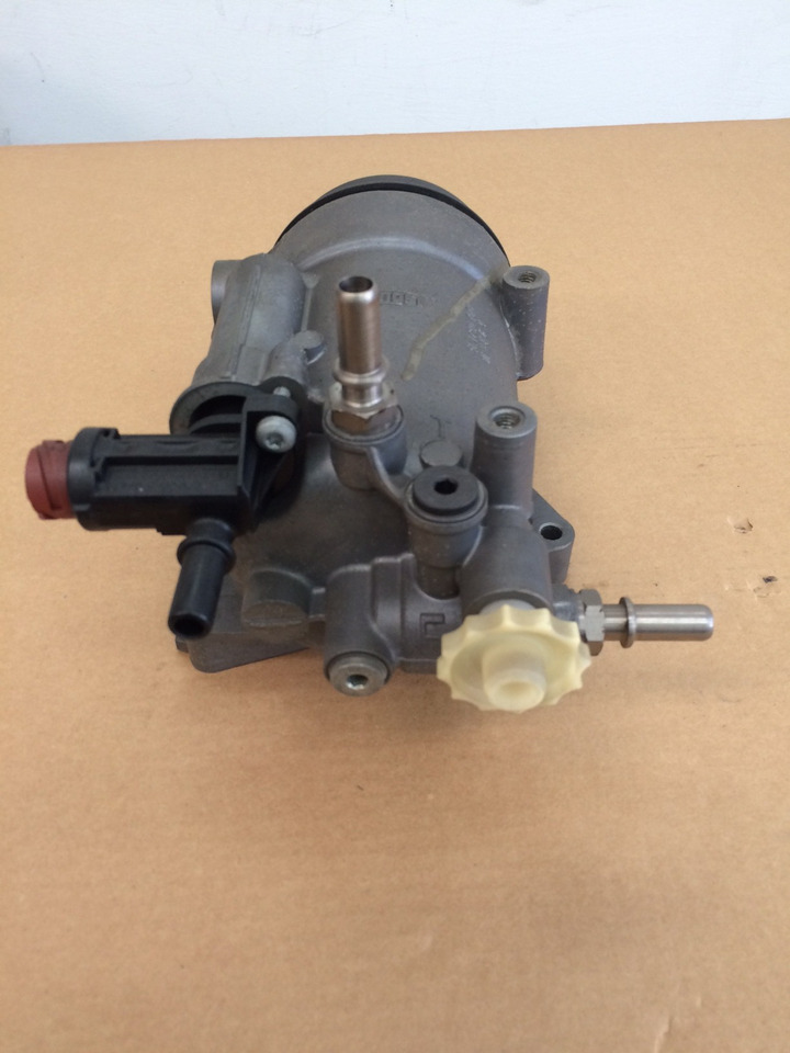 GRUPPO FILTRO CARBURANTE CON RISCALDAMENTO MAN - Filter za gorivo za Kamion: slika 2 GRUPPO FILTRO CARBURANTE CON RISCALDAMENTO MAN - Filter za gorivo za Kamion: slika 2