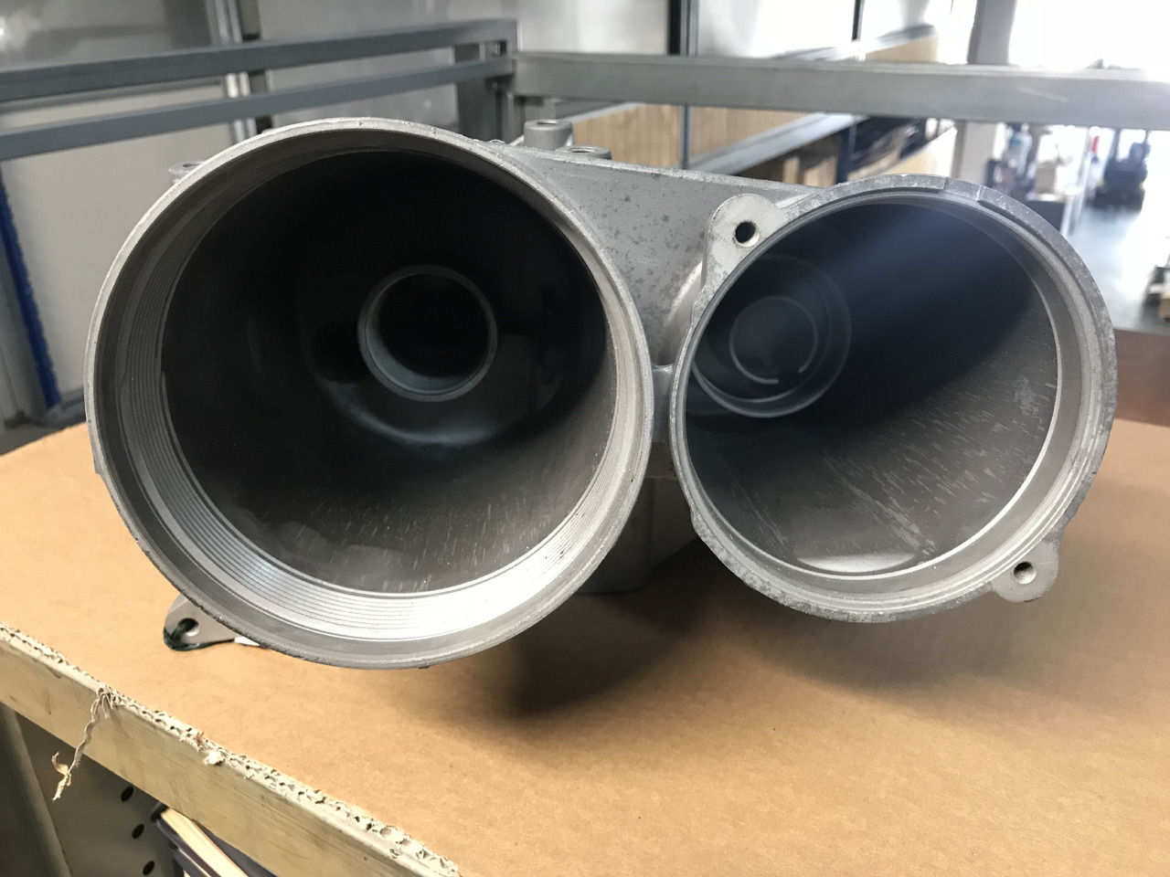 MODULO RAFFREDDAMENTO OLIO MOTORI MAN D2066 / D2676 - Motor i delovi za Kamion: slika 4 MODULO RAFFREDDAMENTO OLIO MOTORI MAN D2066 / D2676 - Motor i delovi za Kamion: slika 4