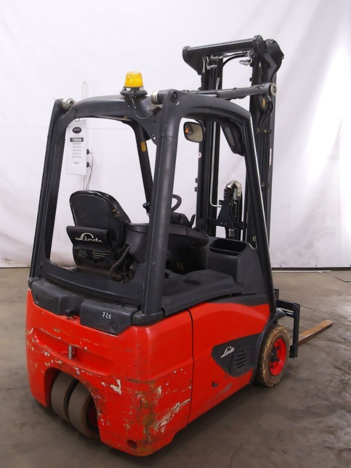 Linde E15 - Električni viljuškar: slika 3 Linde E15 - Električni viljuškar: slika 3