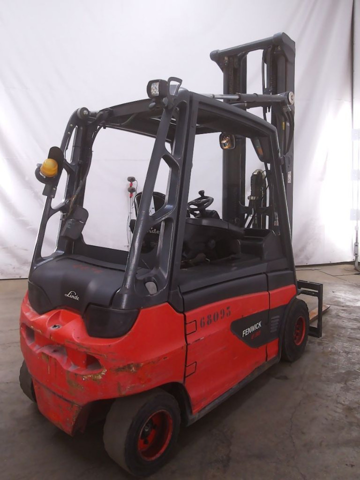 Linde E30L-01 - Električni viljuškar: slika 2 Linde E30L-01 - Električni viljuškar: slika 2