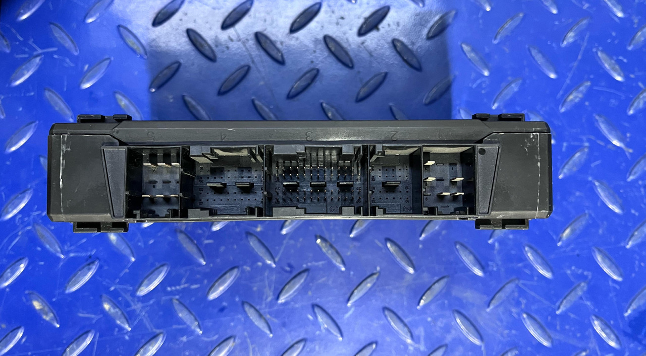 BOSCH CPC5 ECU A0554462402 - Upravljačka jedinica: slika 3 BOSCH CPC5 ECU A0554462402 - Upravljačka jedinica: slika 3