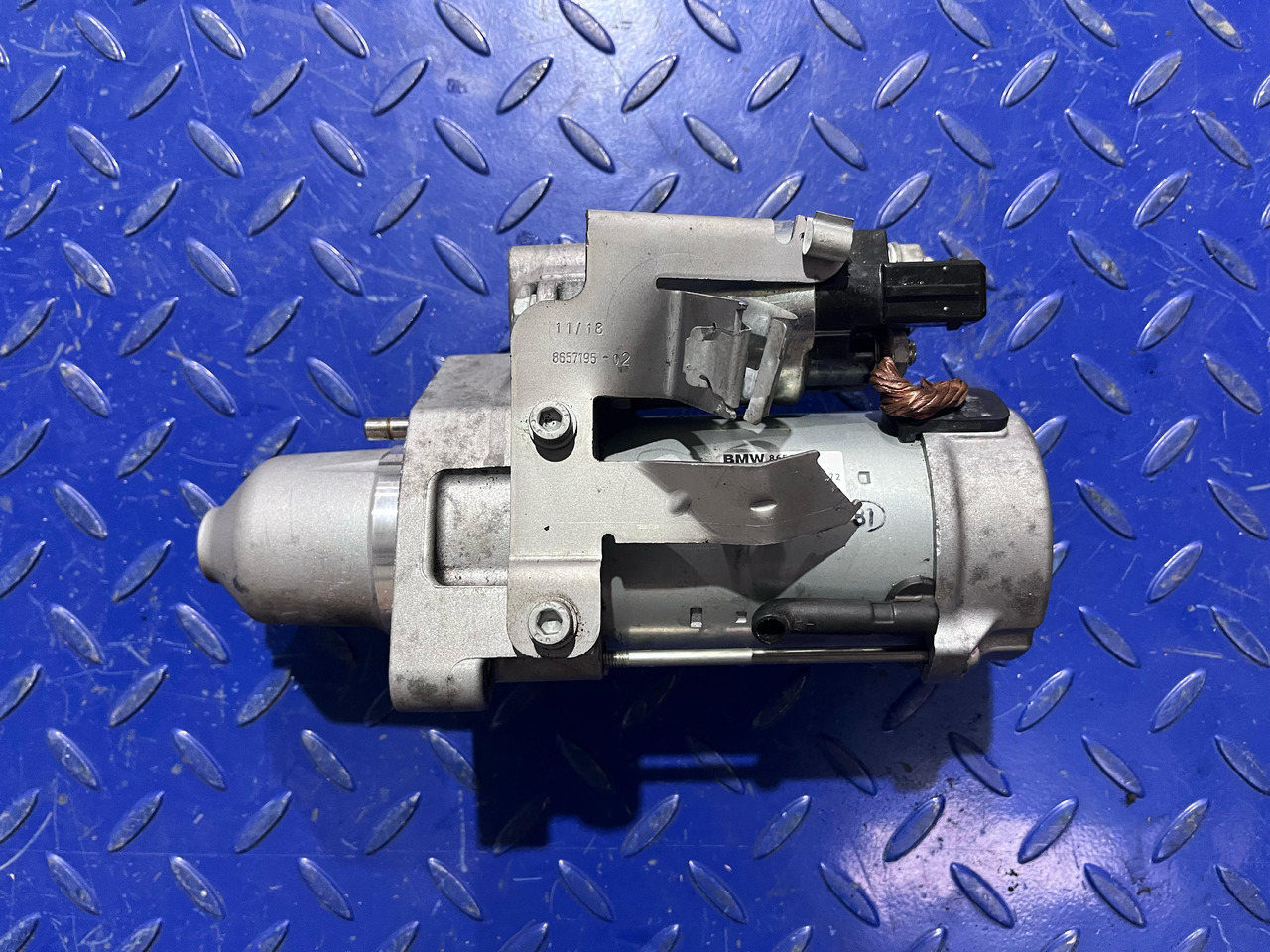 DENSO BMW Starter 8657337 M5 F90 M8 F91 F92 S63M G05 M50IX G14 M850IX - Elektropokretač: slika 1 DENSO BMW Starter 8657337 M5 F90 M8 F91 F92 S63M G05 M50IX G14 M850IX - Elektropokretač: slika 1