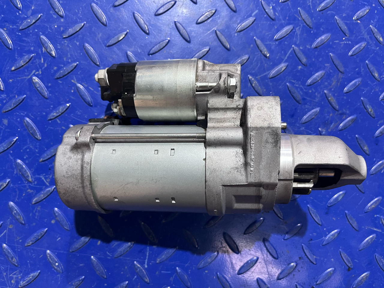 DENSO BMW Starter 8657337 M5 F90 M8 F91 F92 S63M G05 M50IX G14 M850IX - Elektropokretač: slika 2 DENSO BMW Starter 8657337 M5 F90 M8 F91 F92 S63M G05 M50IX G14 M850IX - Elektropokretač: slika 2