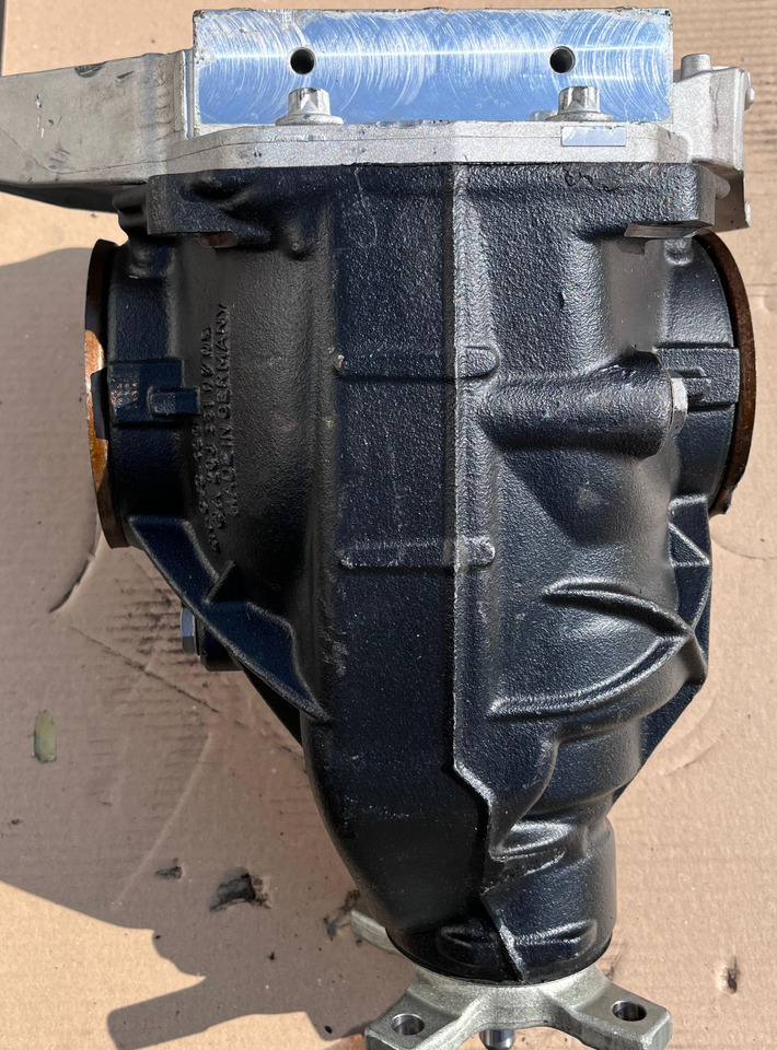 MERCEDES-BENZ C-Class Rear Differential W205 A2053500124 - Diferencijalna brzina: slika 1 MERCEDES-BENZ C-Class Rear Differential W205 A2053500124 - Diferencijalna brzina: slika 1