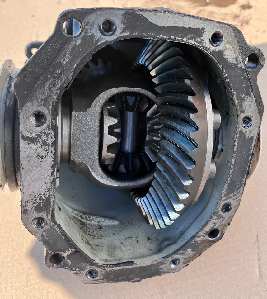 MERCEDES-BENZ S Class CL SL Rear Differential W216 A2163504600 AMG - Diferencijalna brzina: slika 4 MERCEDES-BENZ S Class CL SL Rear Differential W216 A2163504600 AMG - Diferencijalna brzina: slika 4
