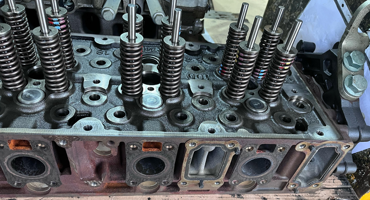 Mercedes Actros MP4 Euro 6 Cylinderhead OM470 - Motor i delovi za Kamion: slika 4 Mercedes Actros MP4 Euro 6 Cylinderhead OM470 - Motor i delovi za Kamion: slika 4