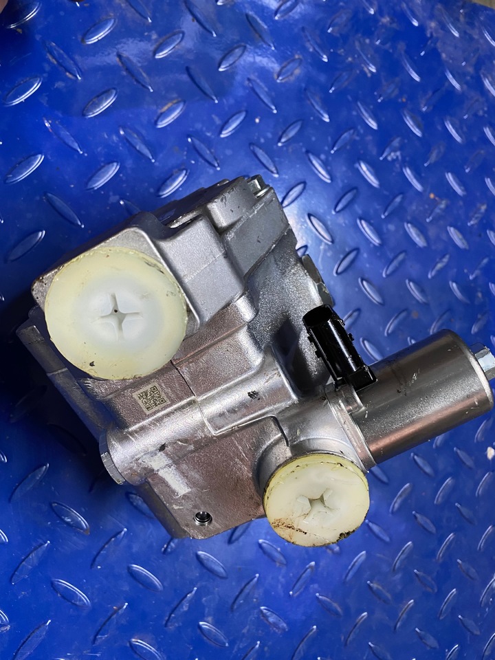 Mercedes Servo Pump A9604600380 Actros MP4 - Upravljačka pumpa za Kamion: slika 3 Mercedes Servo Pump A9604600380 Actros MP4 - Upravljačka pumpa za Kamion: slika 3