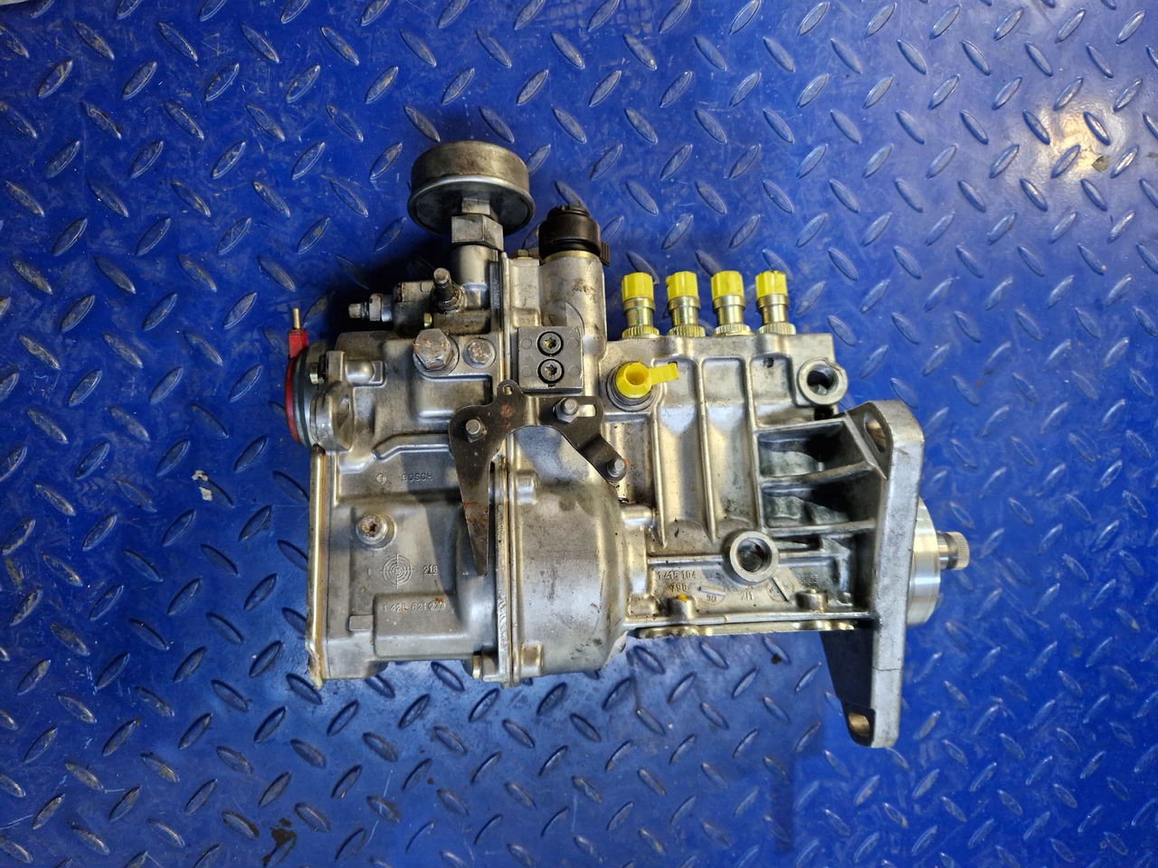 BOSCH INJECTION PUMP 0400074871 - Rezervni deo za Kamion: slika 4 BOSCH INJECTION PUMP 0400074871 - Rezervni deo za Kamion: slika 4