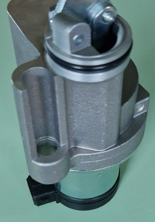 DEUTZ Solenoid 04513018 - Rezervni deo za Građevinska mašina: slika 5 DEUTZ Solenoid 04513018 - Rezervni deo za Građevinska mašina: slika 5