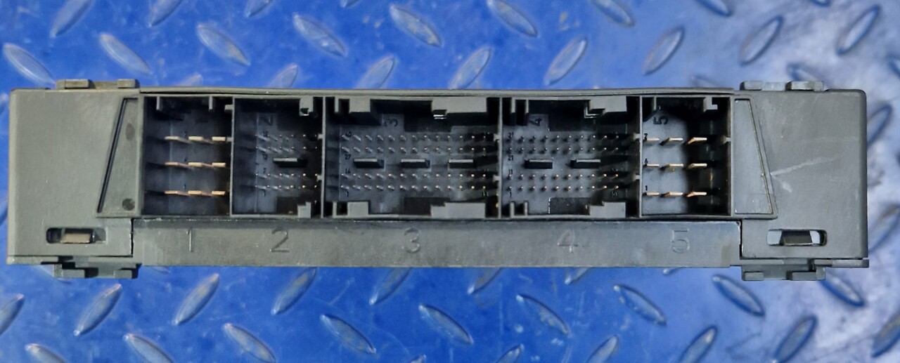 MERCEDES-BENZ Control Device CPC3 A0044465802 Actros Mp4 - Rezervni deo za Druga mašina: slika 2 MERCEDES-BENZ Control Device CPC3 A0044465802 Actros Mp4 - Rezervni deo za Druga mašina: slika 2