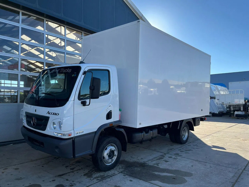 Mercedes-Benz Accelo 915 4x2 Closed Cargo Truck - Kamion sa zatvorenim sandukom: slika 1 Mercedes-Benz Accelo 915 4x2 Closed Cargo Truck - Kamion sa zatvorenim sandukom: slika 1