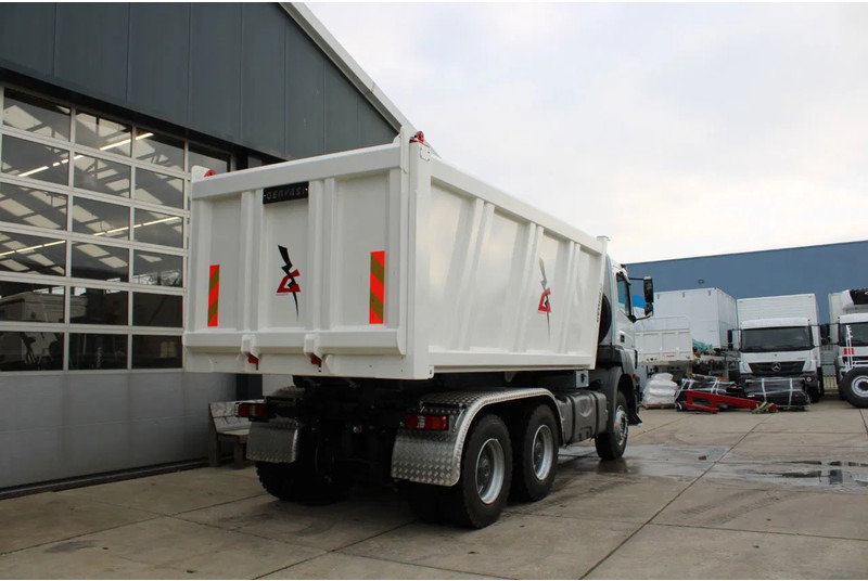 Mercedes-Benz Axor 3344 K 6x4 Tipper Truck - Istovarivač: slika 4 Mercedes-Benz Axor 3344 K 6x4 Tipper Truck - Istovarivač: slika 4