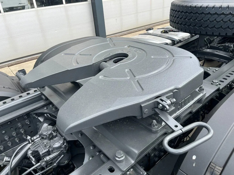 Tegljač novi Mercedes-Benz Actros 3348 S 6x4 Tractor Head: slika 15