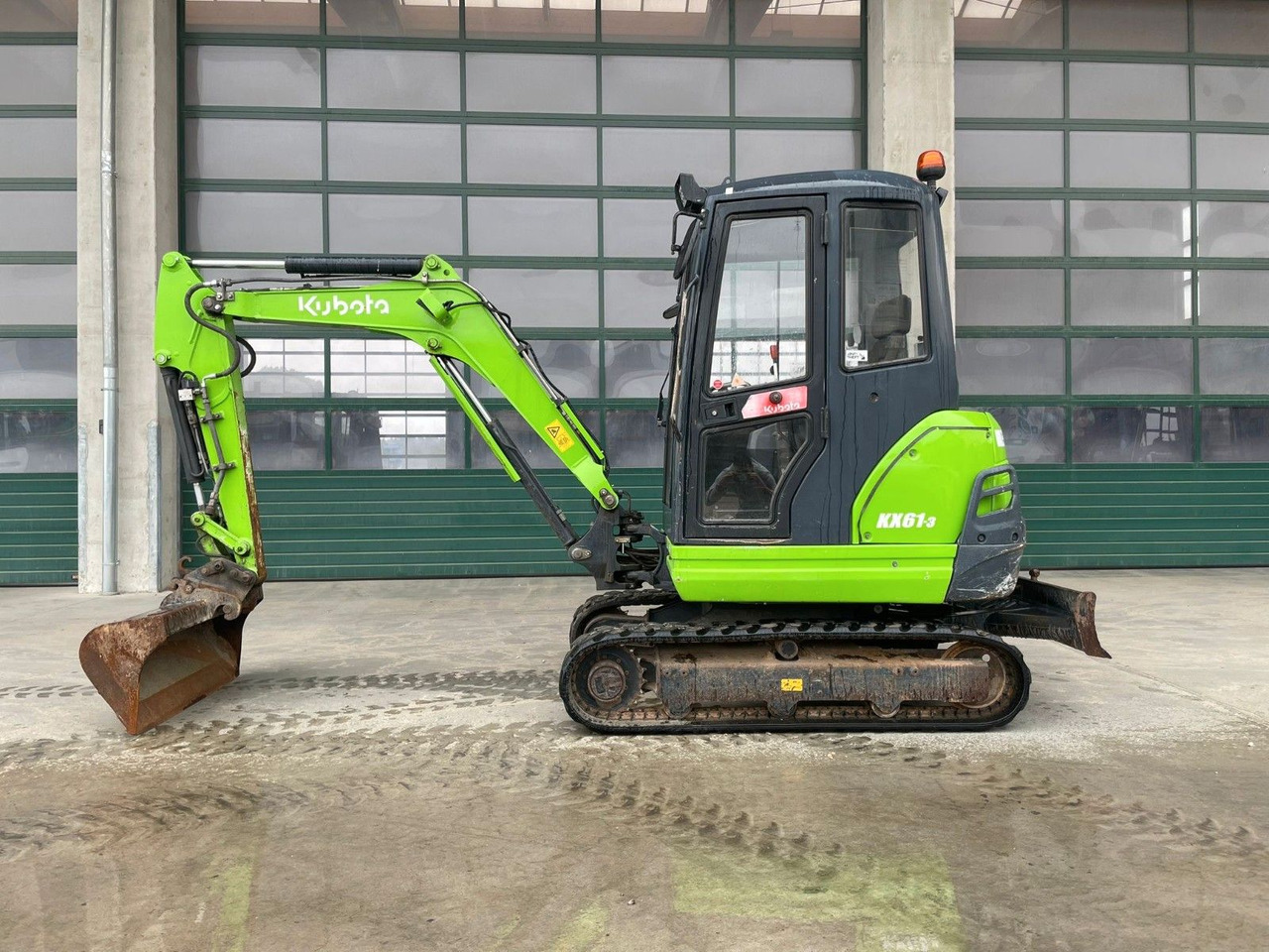 Kubota KX61-3 - Mini bager: slika 1 Kubota KX61-3 - Mini bager: slika 1
