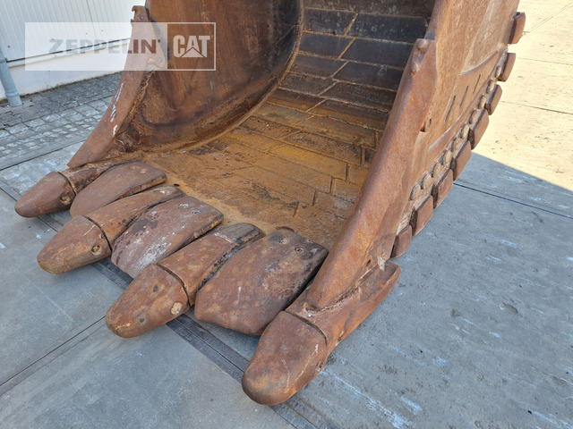 Bager guseničar Cat 390FL: slika 9