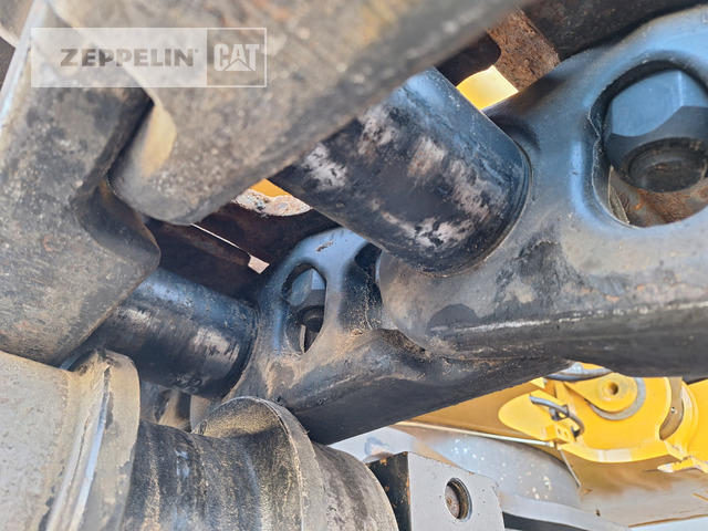 Bager guseničar Cat 390FL: slika 16