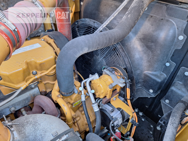 Bager guseničar Cat 390FL: slika 38