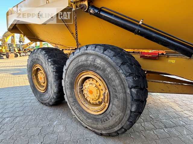 Zglobni kiper Cat 725-04A: slika 11