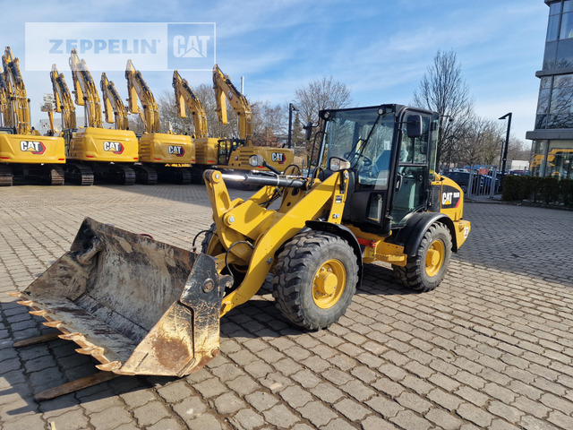 Cat 906M - Utovarivač točkaš: slika 1 Cat 906M - Utovarivač točkaš: slika 1