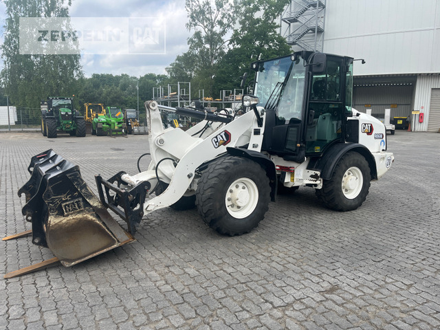 Cat 906M - Utovarivač točkaš: slika 2 Cat 906M - Utovarivač točkaš: slika 2