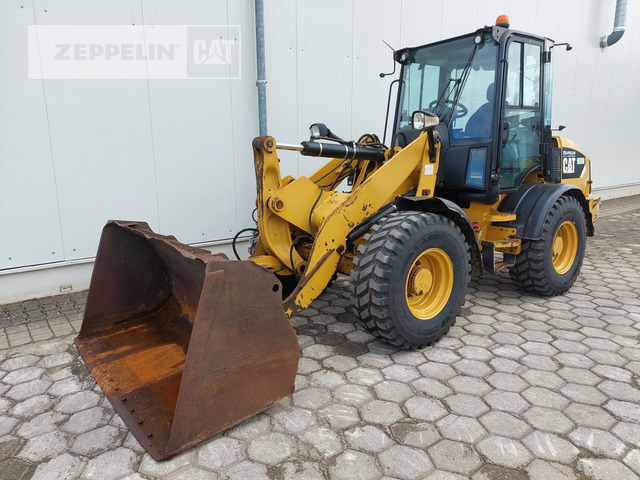 Cat 908M - Utovarivač točkaš: slika 1 Cat 908M - Utovarivač točkaš: slika 1