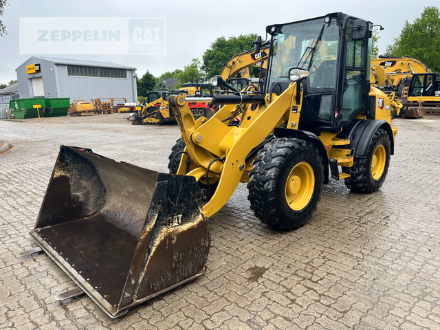Cat 908M - Utovarivač točkaš: slika 1 Cat 908M - Utovarivač točkaš: slika 1