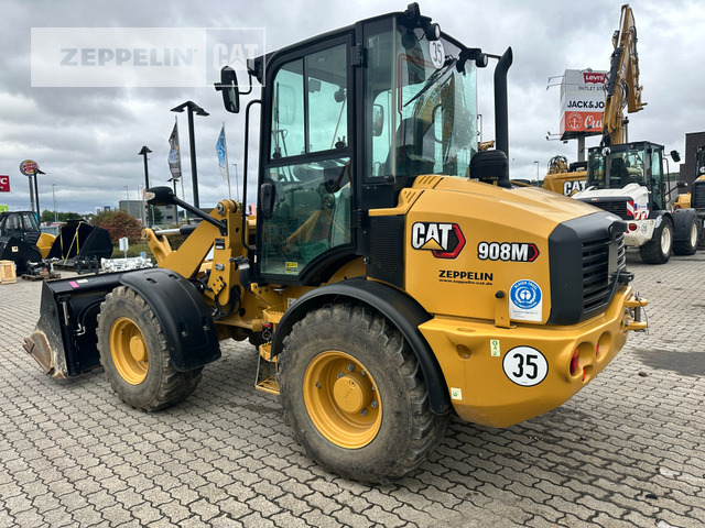 Cat 908M - Utovarivač točkaš: slika 1 Cat 908M - Utovarivač točkaš: slika 1