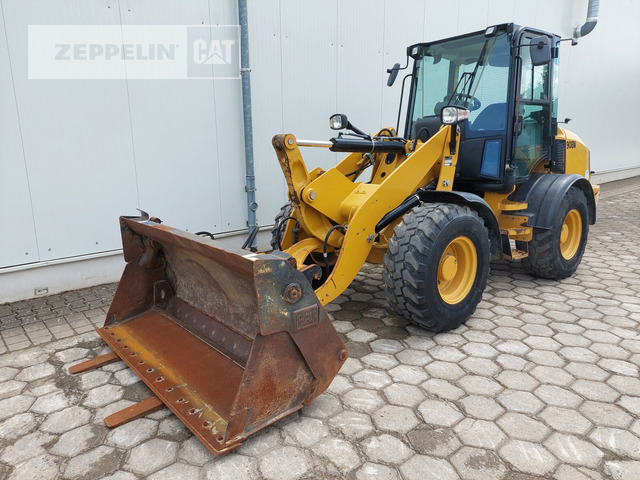 Cat 908M - Utovarivač točkaš: slika 1 Cat 908M - Utovarivač točkaš: slika 1