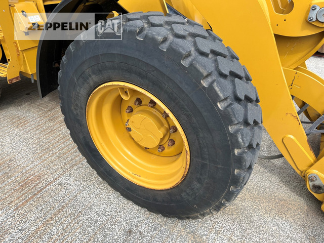 Utovarivač točkaš Cat 910-14A: slika 11